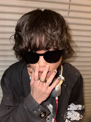 ミディアム ハコ（HACO)所属・豊嶋 暉直のヘアスタイル