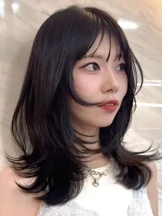 セミロング カラー Pocket仙台 💚モエリのヘアスタイル