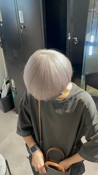 ショート カラー 🇰🇷ハイトーン× 韓国レイヤー레이어드のヘアスタイル