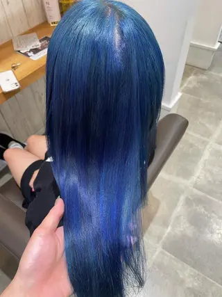 ロング カラー 細沼 葵のヘアスタイル