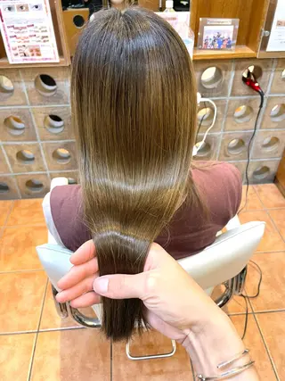 ロング ✨美髪矯正&ショート の小林✨のヘアスタイル