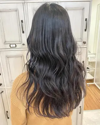 ロング カラー ANKH CROSS 新宿店所属・色ムラ修正の神様 新宿ハイトーンかすみのヘアスタイル