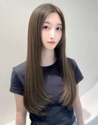 ロング 木田 真菜のヘアスタイル