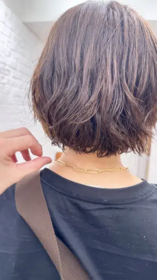 ショート パーマ kos所属・西室隆義 二子玉川/艶カラーのヘアスタイル