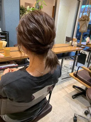 ミディアム カラー 船津 佳奈美のヘアスタイル