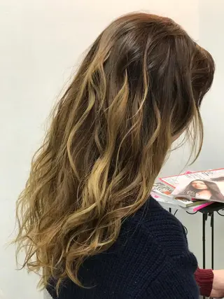 ロング カラー 山内 聡史のヘアスタイル