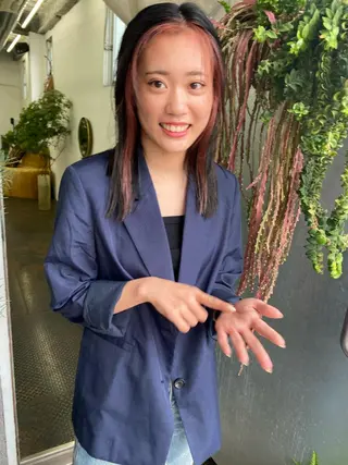 ロング カラー qiie/ワンカラー インナーカラーのヘアスタイル