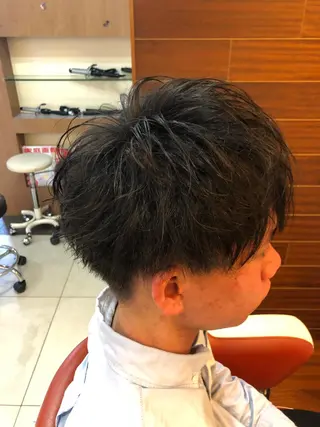 ショート メンズ 塩谷黎✨ブリーチ無W カラーメンズパーマ✨のヘアスタイル