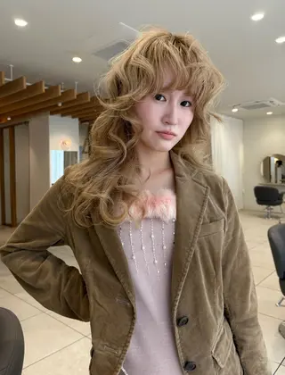 セミロング カラー キタ リオナのヘアスタイル
