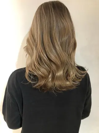 セミロング カラー Leverage New York所属・店長 濱口敬太のヘアスタイル