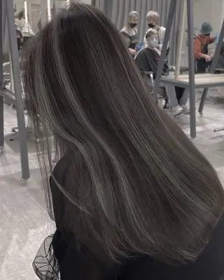 ロング 透明感カラー 🖤のヘアスタイル