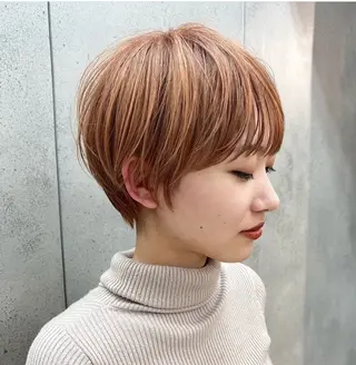 ショート ROBBY表参道所属・木村【ショート/ 耳だしショート】のヘアスタイル