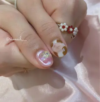 ネイル 𝘙𝘪𝘰𝘯𝘢 ...🕯🤍のネイルデザイン