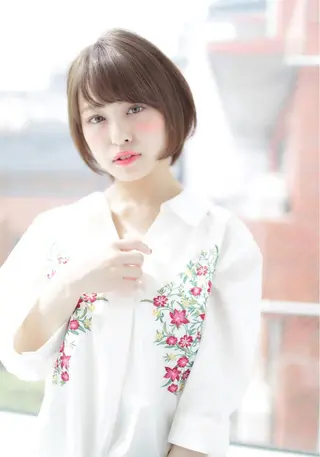 ショート linda by neoliveのヘアスタイル