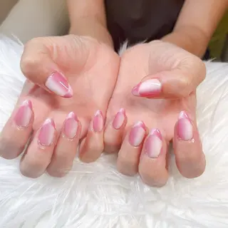 ネイル 根津 綾子のネイルデザイン