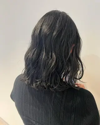 ミディアム カラー 暗髪カラー🫐パーマ おくだりんかのヘアスタイル