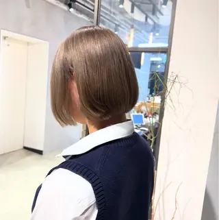 ショート カラー ハイトーン／ 透明感カラー Mioのヘアスタイル