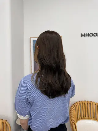 セミロング 透明感カラー🫧⌇ 青🫐🩵のヘアスタイル