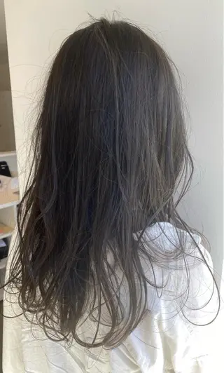 ロング I nagiのヘアスタイル