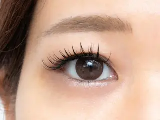 マツエク・マツパ アイブロウ SALON VILLAGE Yokohama所属・横浜アイリスト 藍田のマツエク・マツパデザイン