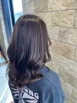 ミディアム カラー EARTH 浜松市野店所属・艶髪/透明感 /YURIA🤍のヘアスタイル