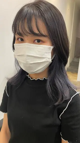 ミディアム オリーブカラー 長谷川のヘアスタイル