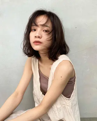 ミディアム ENIF ヤマグチアツコのヘアスタイル