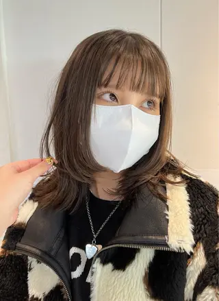 ミディアム カラー Haco＋所属・ウルフ/レイヤー Miinaのヘアスタイル