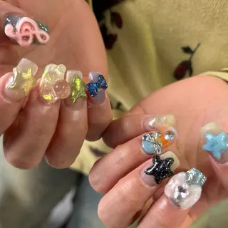 ネイル 🪐富島彩夏 /海外nail🪐のネイルデザイン