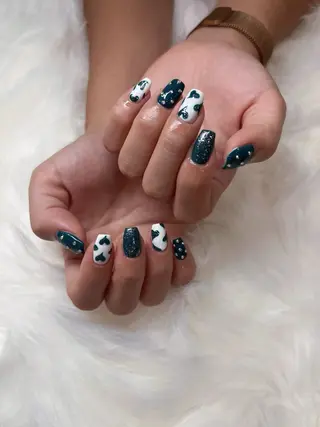 ネイル RÊVIA所属・RÊVIA (レヴィア)のネイルデザイン