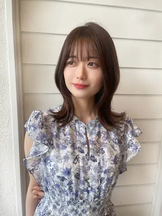 ミディアム 羽根田 果奈のヘアスタイル