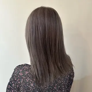 ミディアム カラー ヘアアレンジ 飯島 美海のヘアスタイル