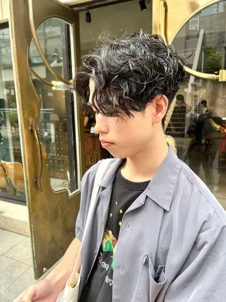 パーマ メンズ ハイトーン/美髪矯正 🍃大江拓実のヘアスタイル