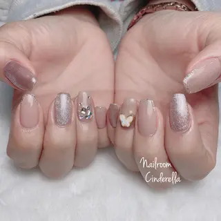 ネイル Nailroom. Cinderellaのネイルデザイン