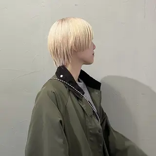ショート カラー シルエット所属・シルエット Reinaのヘアスタイル