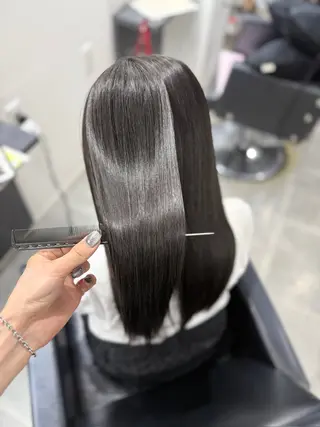 ロング 井口 陽来のヘアスタイル