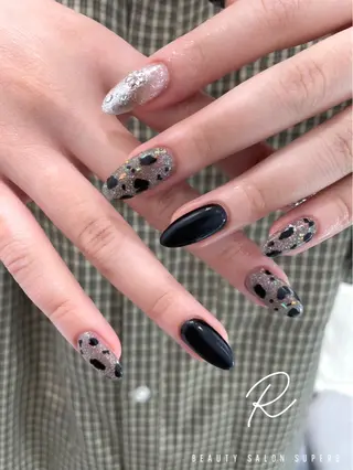 ネイル R MIIのネイルデザイン