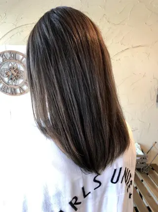 セミロング カラー Ichimura yurieのヘアスタイル