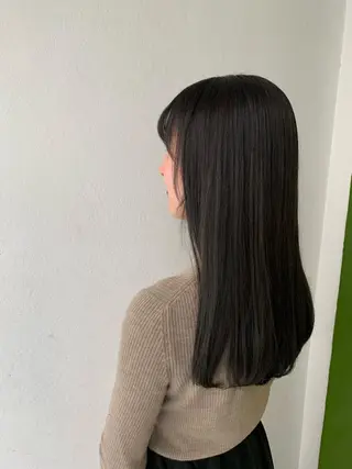 ロング カラー 岩田菜央 《武蔵小杉》のヘアスタイル