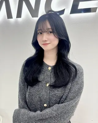 セミロング カラー 🎀愛されgirly ヘア🫧Ayakaのヘアスタイル