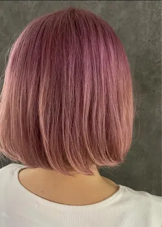 カラー Kvell&Co.所属・ハイトーン カラーのヘアスタイル