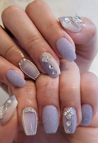 ネイル 椿森 美瑠紅の眉毛・アイブロウイメージ