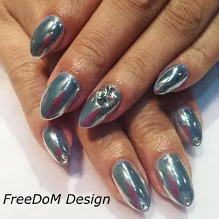 ネイル ＦreeDoＭ   Design所属・W KUMIのネイルデザイン