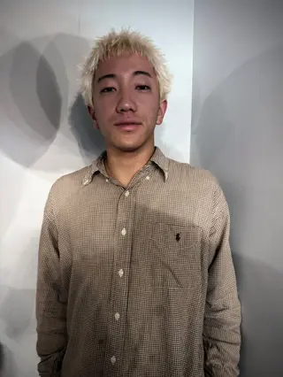 ショート カラー nimes所属・三輪 充希のヘアスタイル