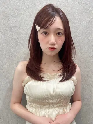 ミディアム karin ボブハイトーンのヘアスタイル