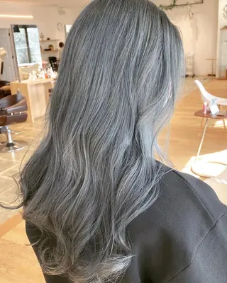 セミロング カラー 工藤 惇のヘアスタイル