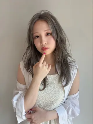 ロング 🌐NATSUMI 🌐【寒色カラー】のヘアスタイル