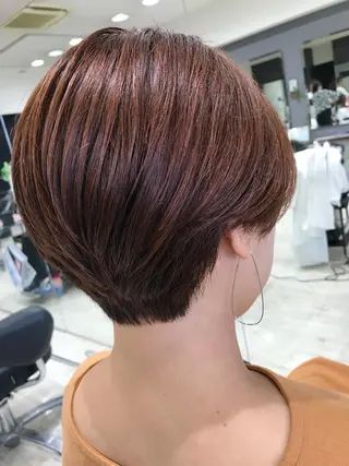 ショート カラー Adachi Fujikoのヘアスタイル