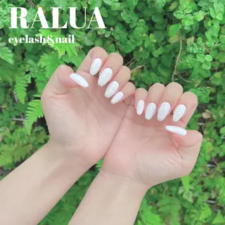 ネイル RALUA shiori🐰のネイルデザイン