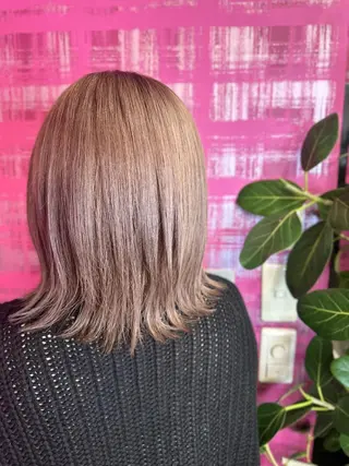 ミディアム 横山 千春のヘアスタイル